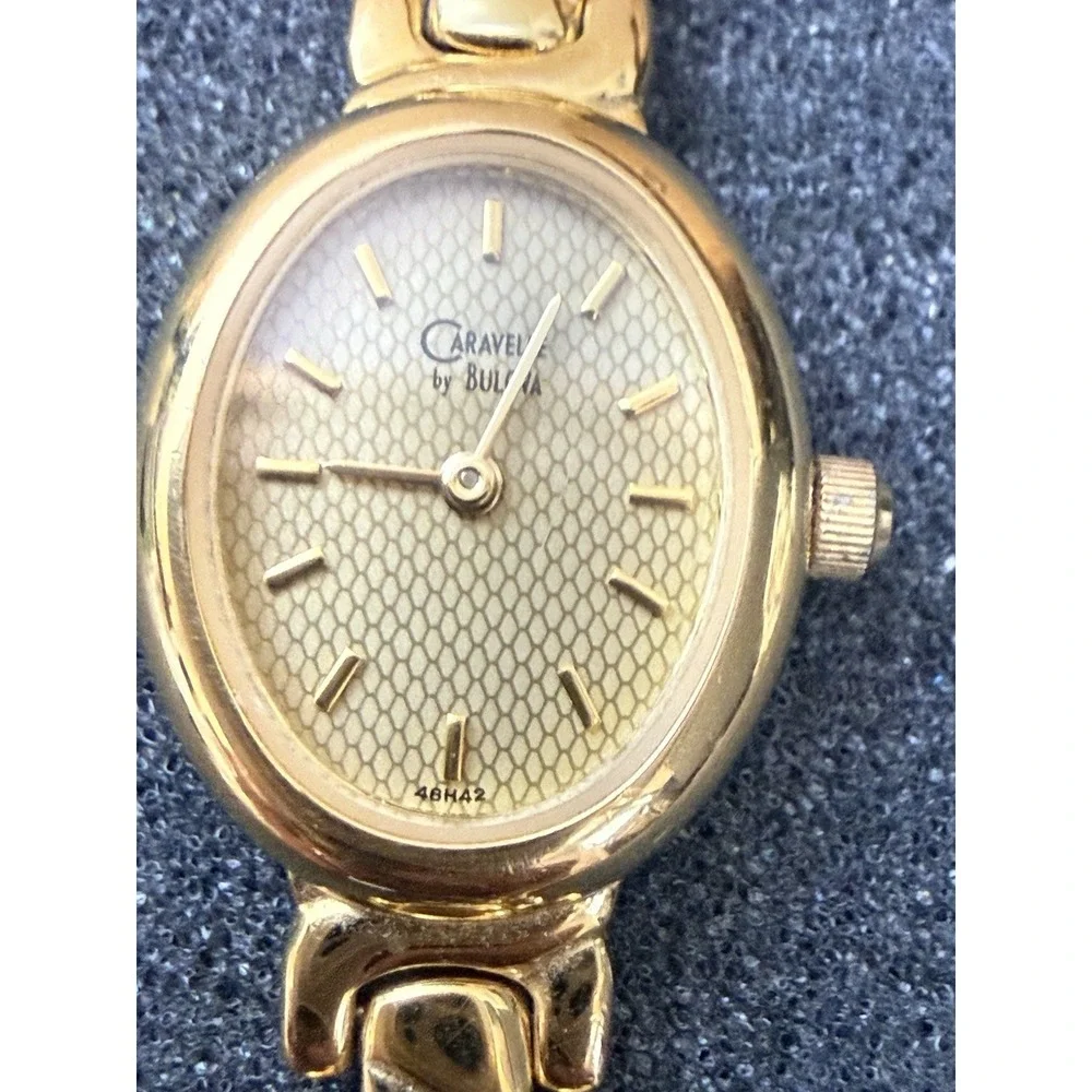 Vintage‎ Caravelle by Bulova Oval Watch 90s Dress Watch 15 Quartz Not Tested